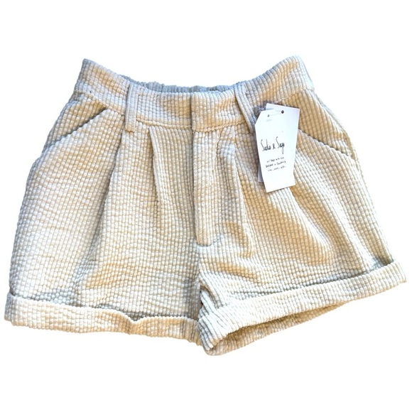 Sadie & Sage Other - Sadie & Sage Cream Textured Shorts NWT Size M California Boutique